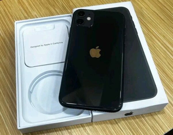 iPhone 11 - 64GB Noir