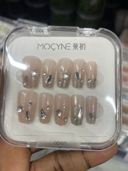 Faux Ongles Élégants