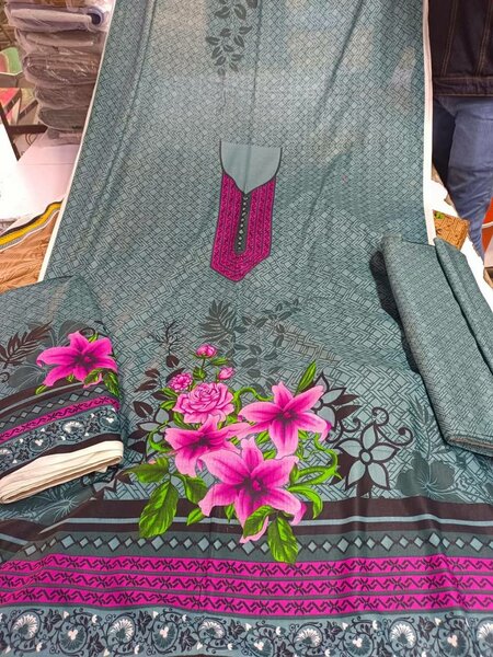 Ladies suit