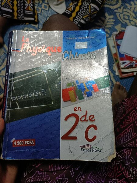 Livre de Physique-Chimie 2e