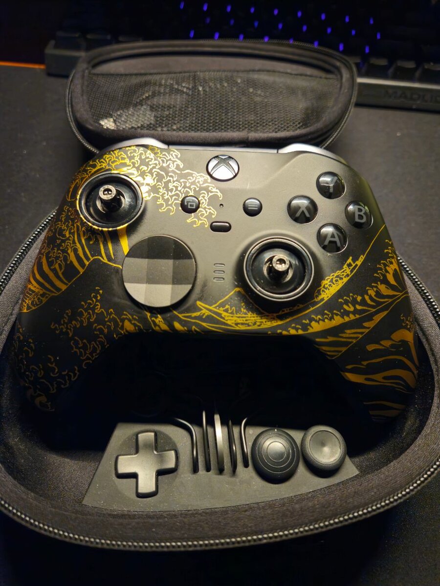 Xbox Elite Series 2 контроллер