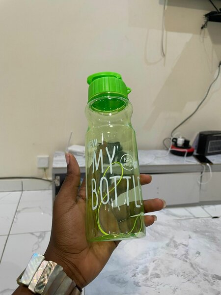 Bouteille d'Eau Colorée