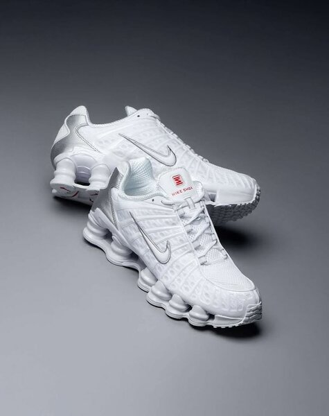 Chaussures Nike Shox