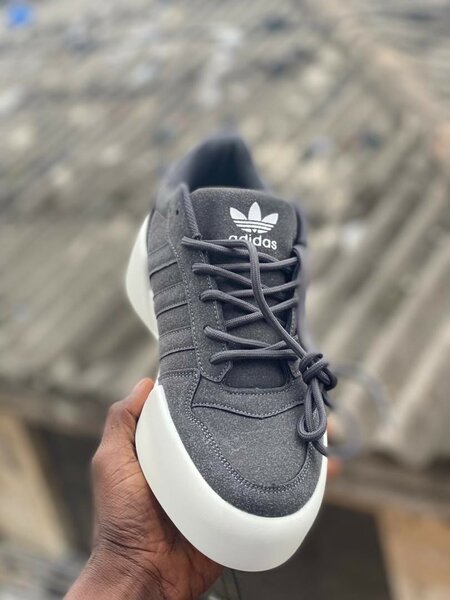 Chaussures adidas