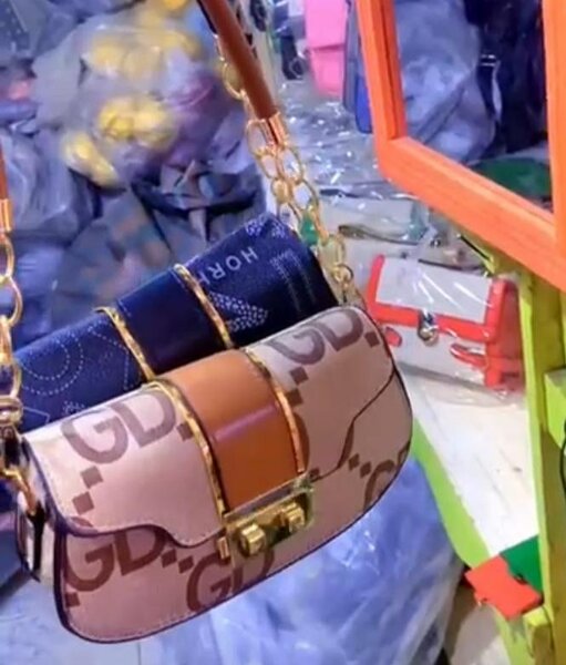 Sac à bandoulière élégant femme