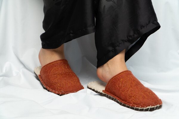 Войлочные тапочки мужские и женские