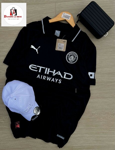 Maillot de football noir Puma