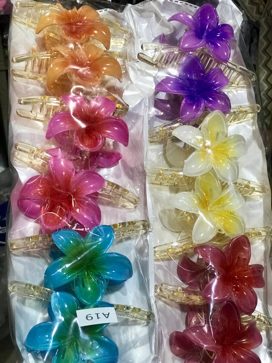 Pinces à  fleurs colorées paqu