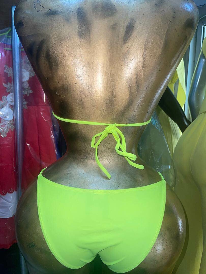 Bikini néon éclatant