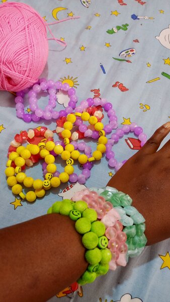 Bracelets perles colorées