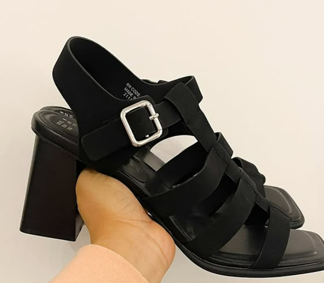 Block heel sandals