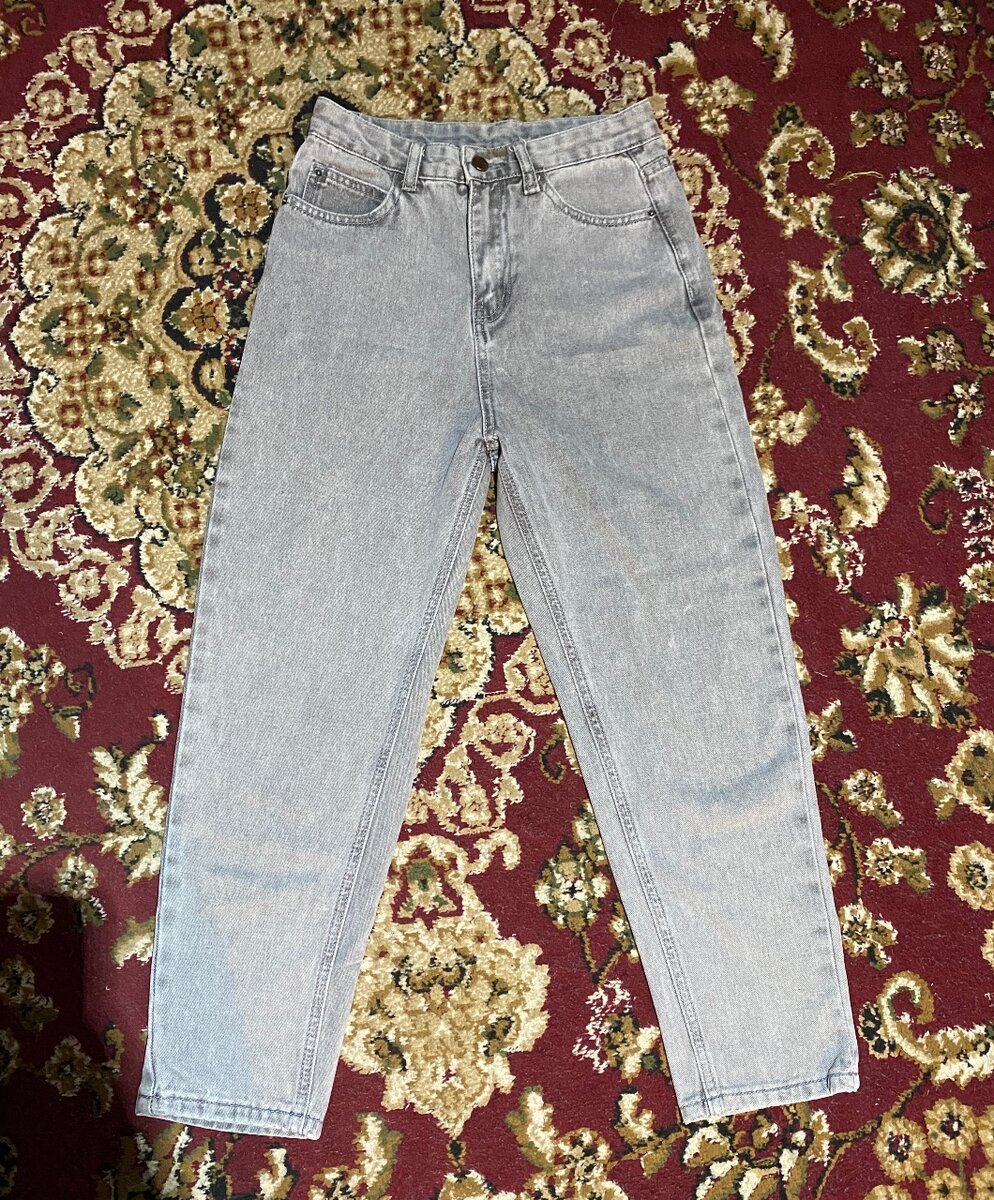 Джинсы новые