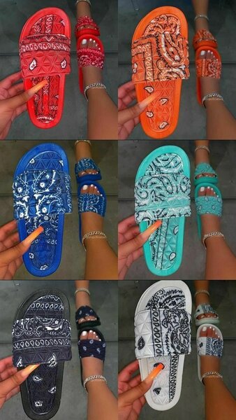 WOMEN'S SLIPPERS