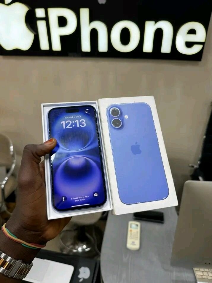 iPhone bleu dernier modèle