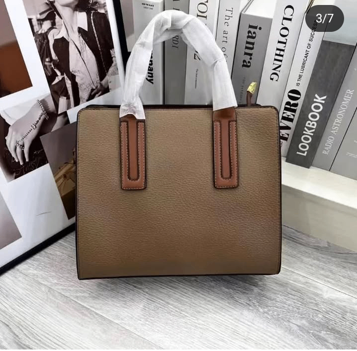 Sanc a main disponible