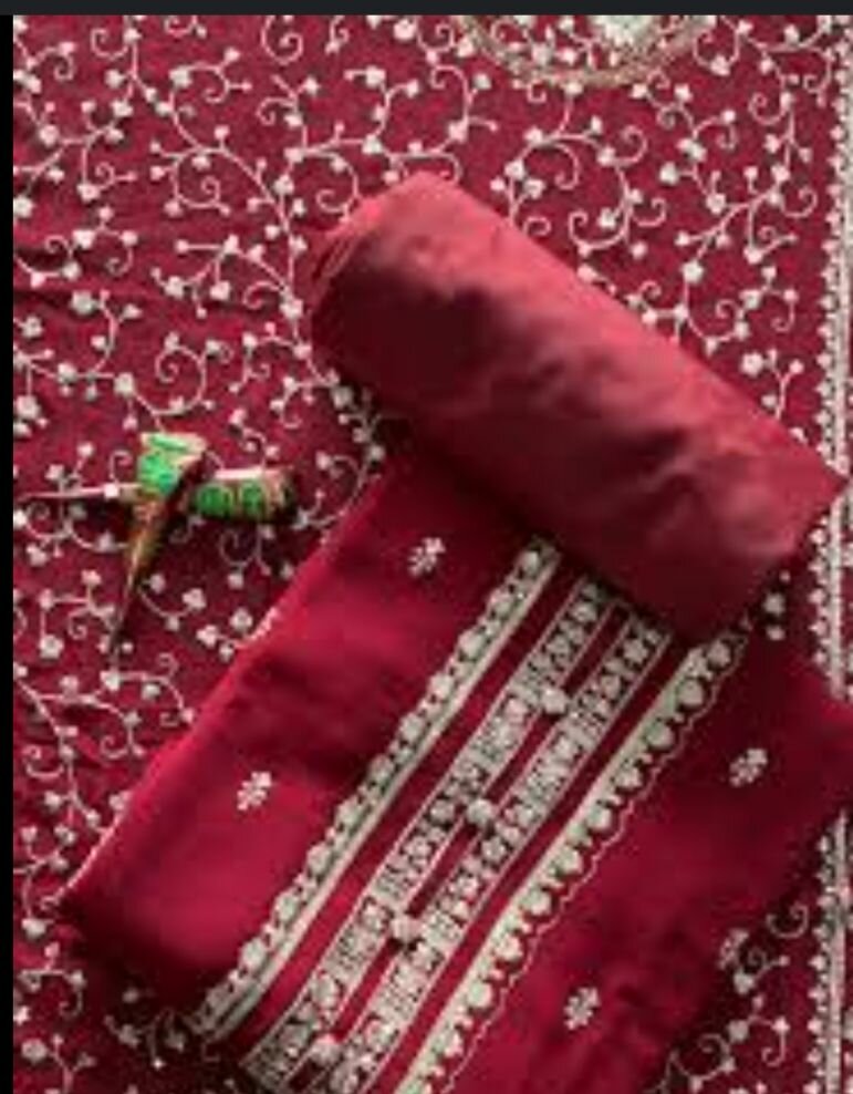 Ladies suit