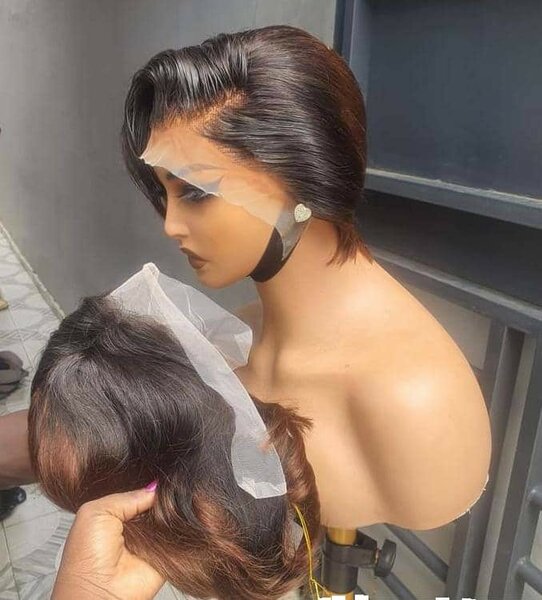 Perruque coupe dame