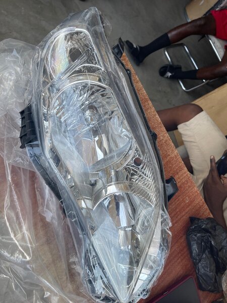 Toyota Corolla 2010 headlight