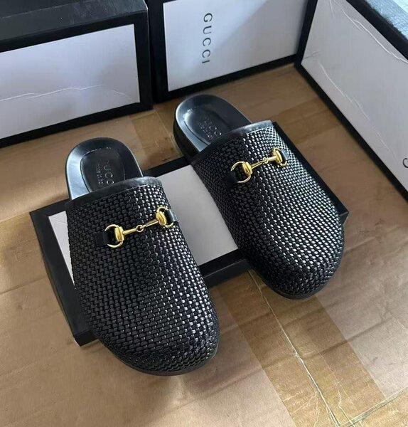 Mules en cuir pour hommes Gucci