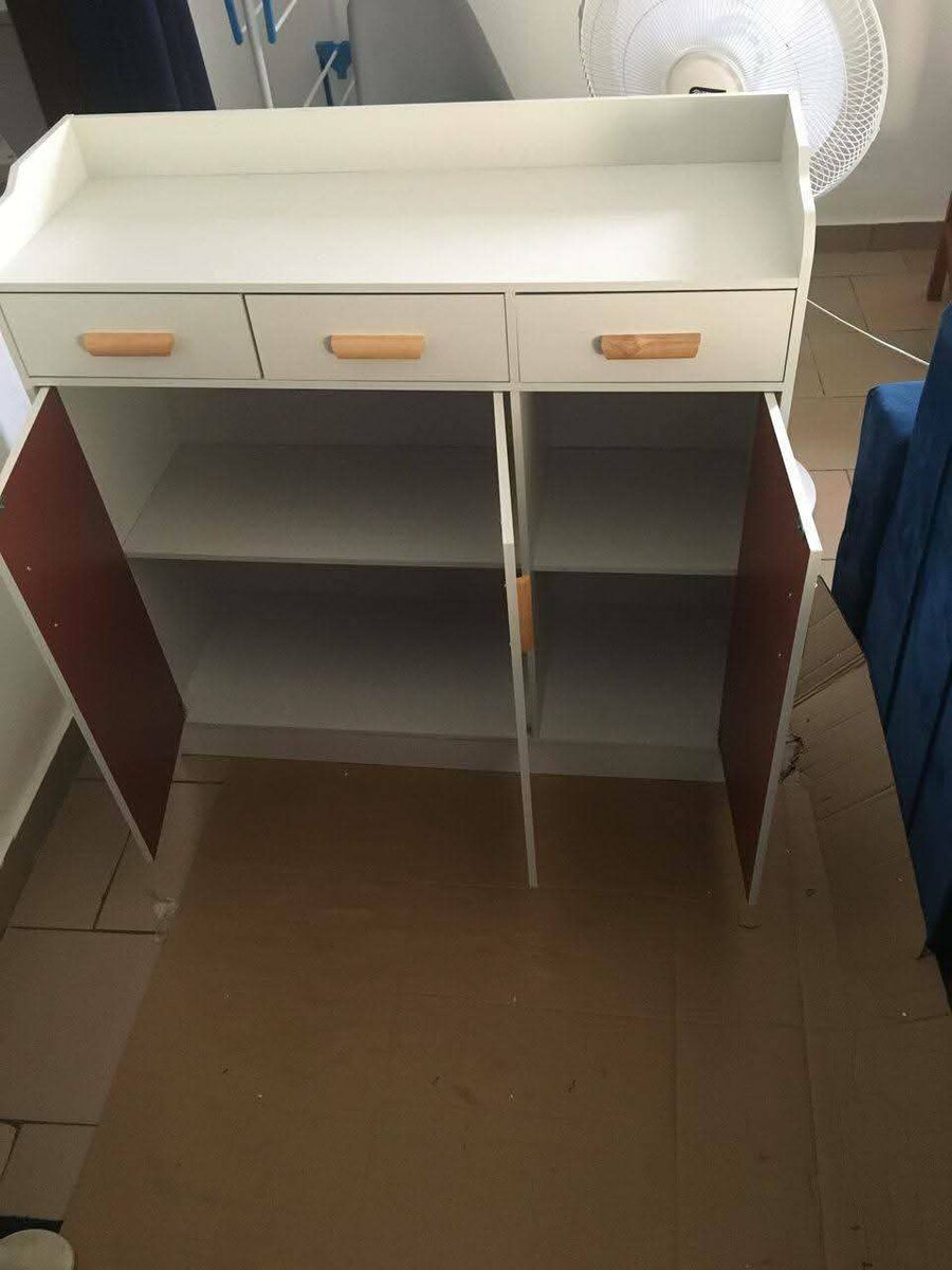 Buffet moderne avec rangements