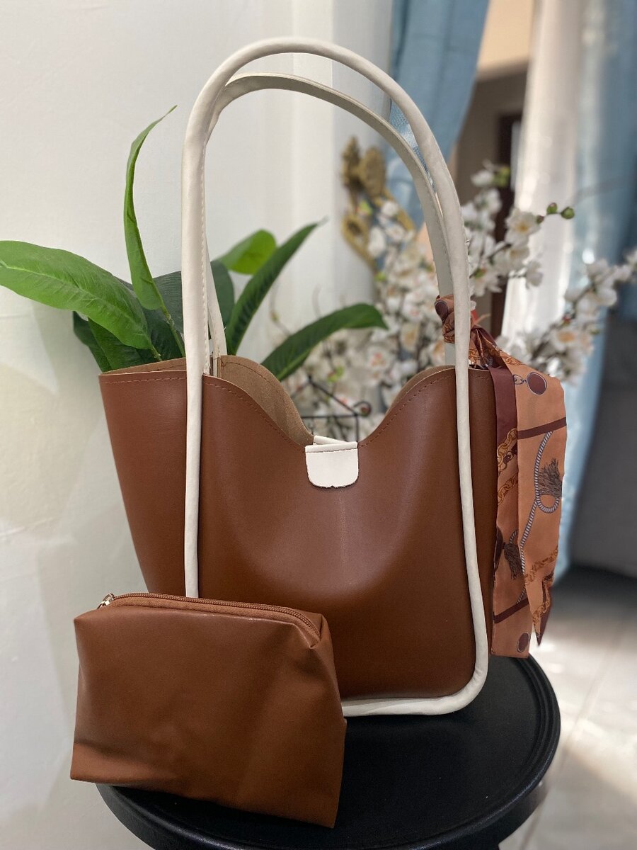 Elegant ladies bag