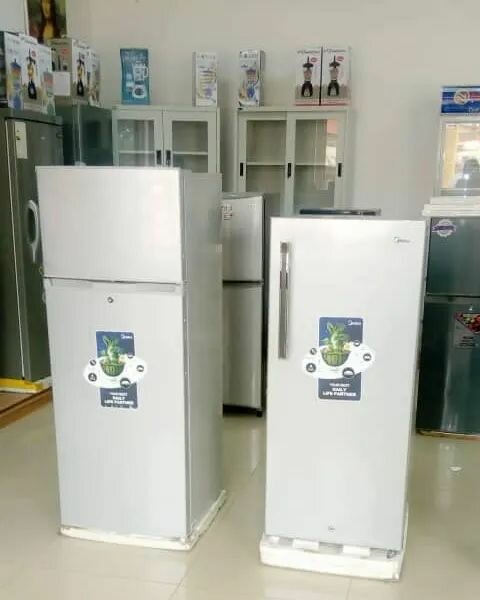 Réfrigérateur moderne 250L