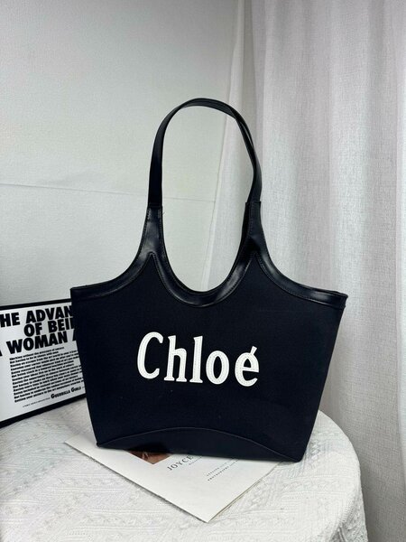Chloé format 38cm