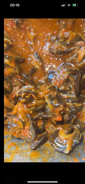 Escargots épicés en sauce