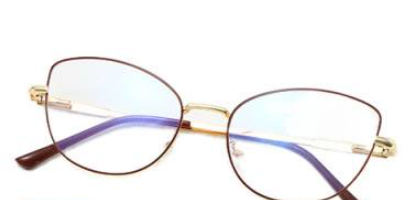 Colour changing sunglasses