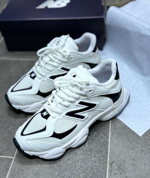 NEW BALANCE 9060