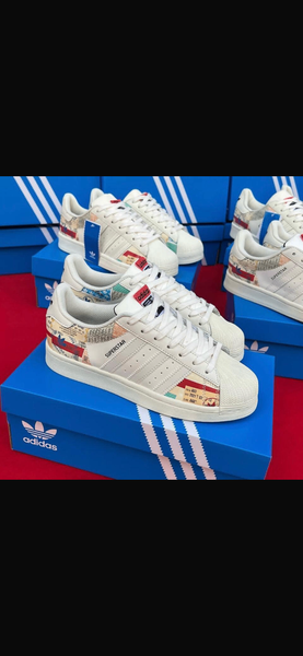 Baskets blanches Adidas originales