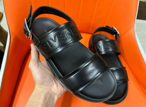 Sandales en cuir élégantes