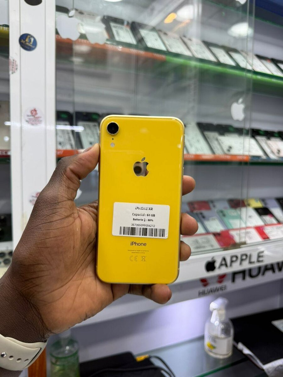 Iphone Xr jaune 64giga