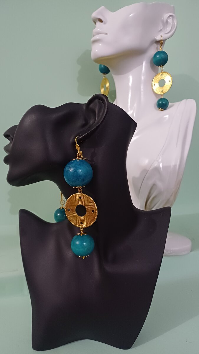 Boucles d'oreilles dorées élégantes