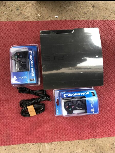 PlayStation 3 PS3 Slim slim pack complet prêt à jouer !