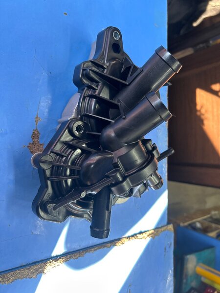 Помпа в сборе поло,шкода 2015-2021