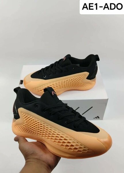 Adidas "Anthony Edwards 1 Low"    Dans carton et accessoires