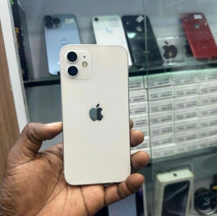 iPhone 12 Blanc 64 Go