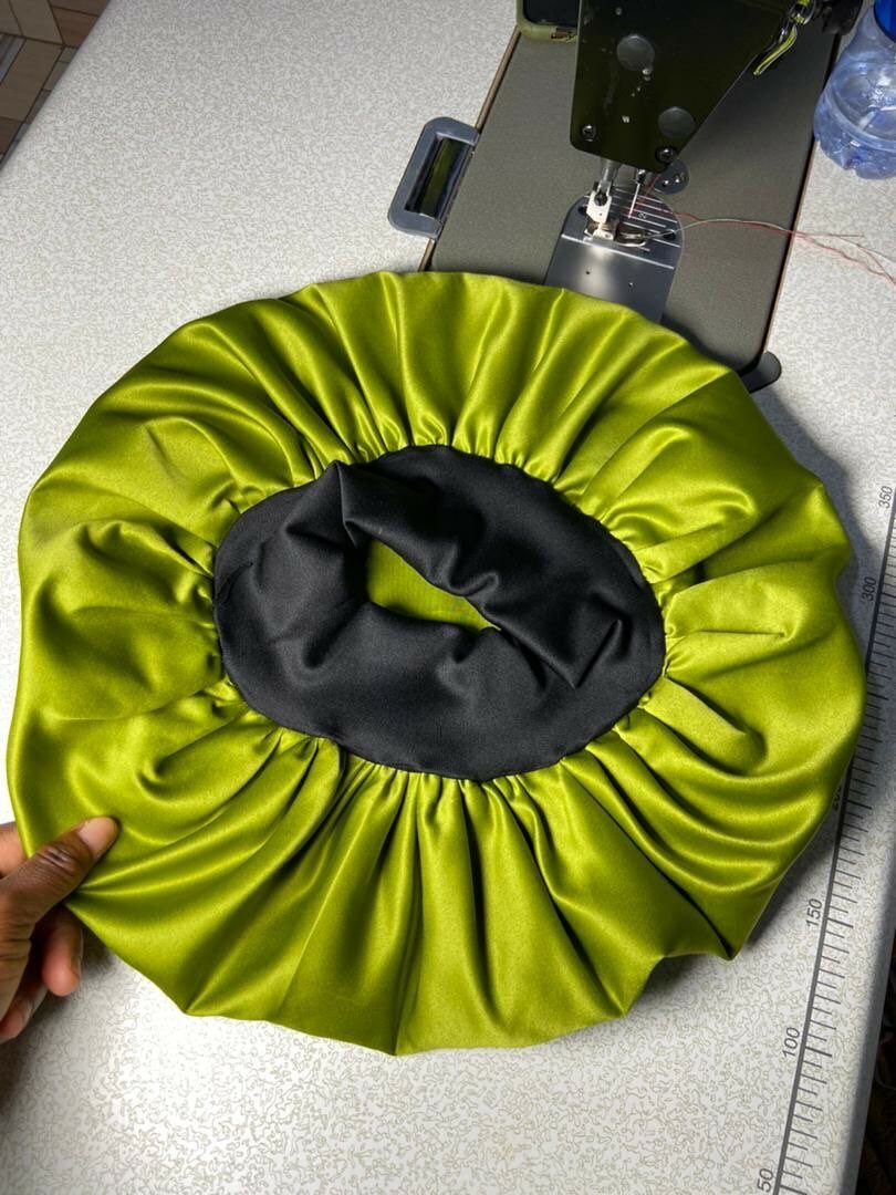Satin bonnet