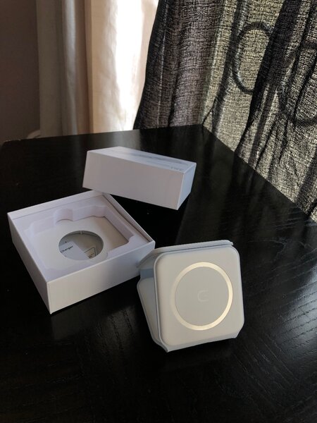 3 in 1 portable and wireless charger.