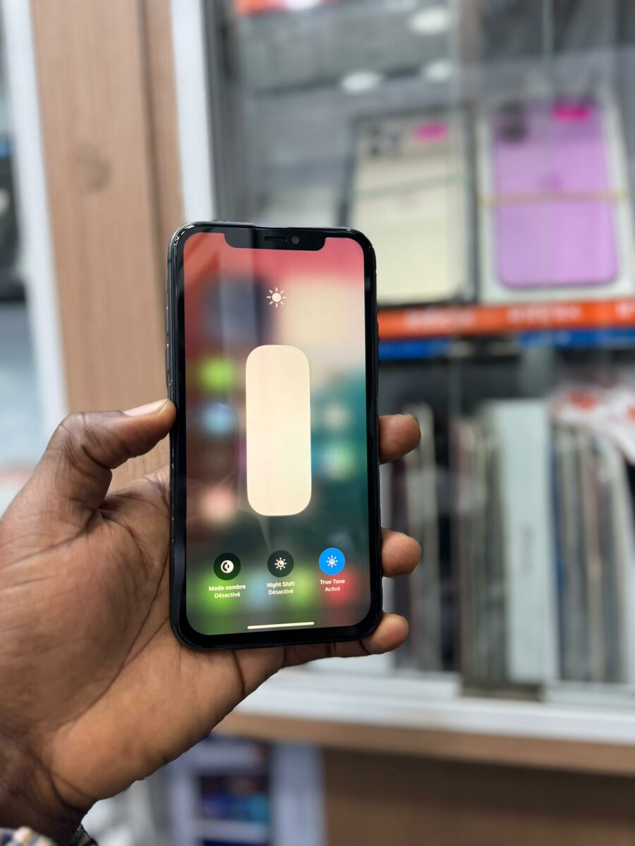 11 simple 64giga sans ID