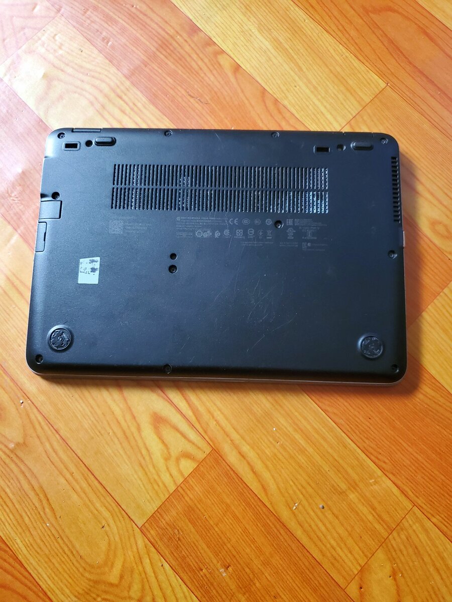 En vente Ordi portable HP elitebook 820 G3 Core i5 6th