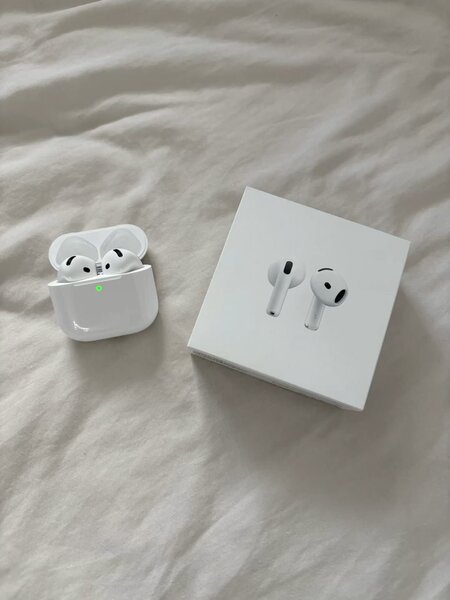 Apple AirPods 4