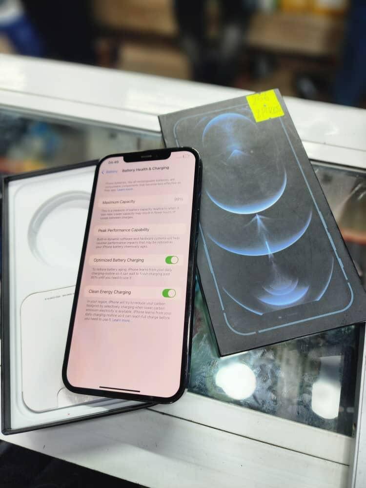 12 pro max casiment neuf avec