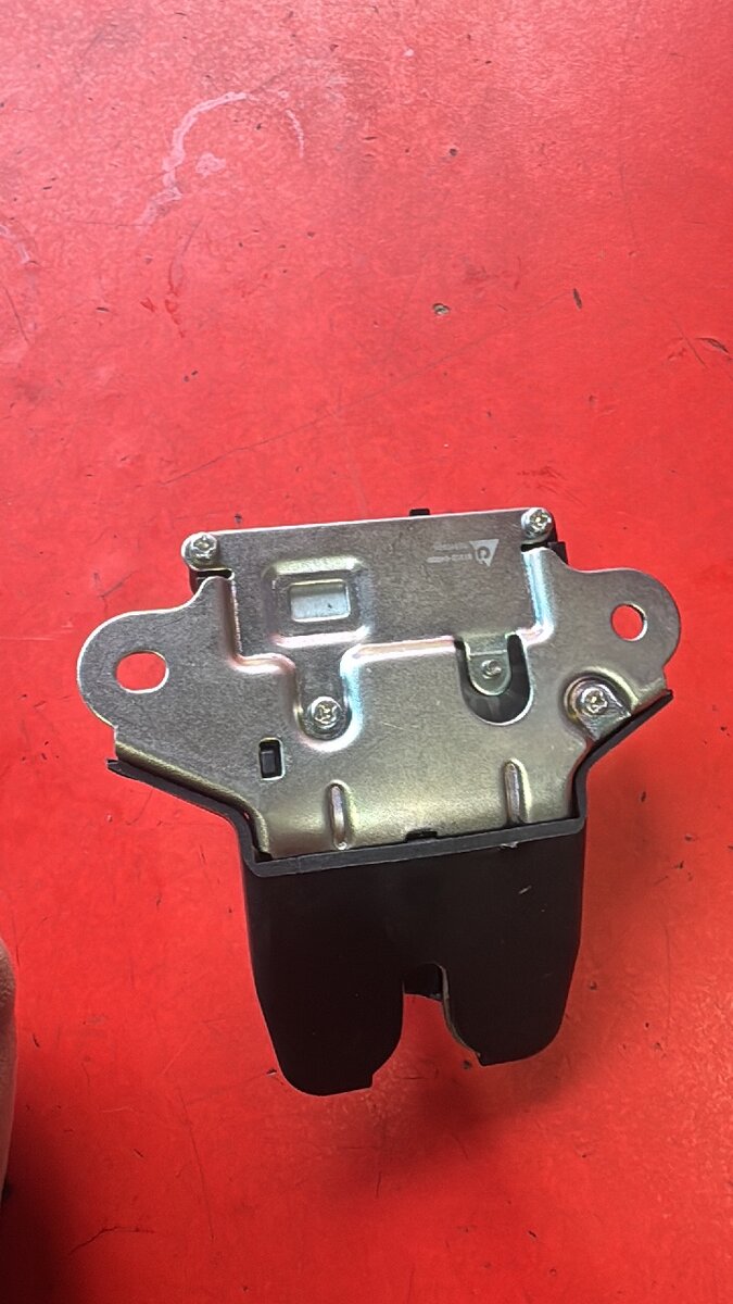 Замок багажника LF,JF,YF,Solaris,Rio