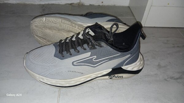 Erke sport кроссовки беговые