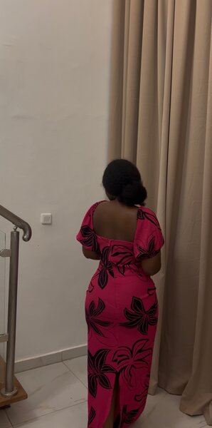 Robe élégante à fleurs