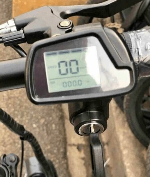 Vélo électrique pliable compact