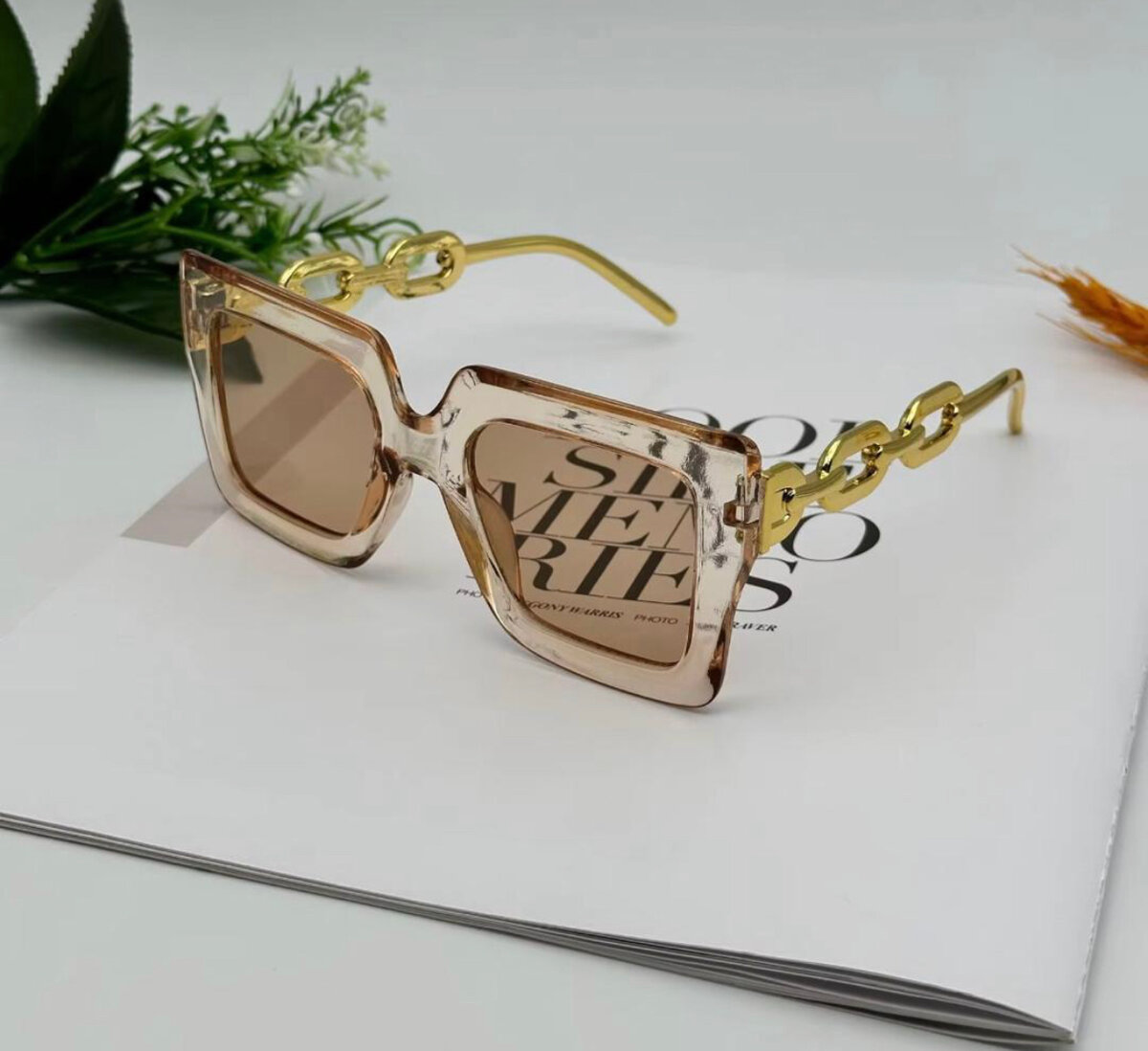 Lunettes de soleil carrées élégantes