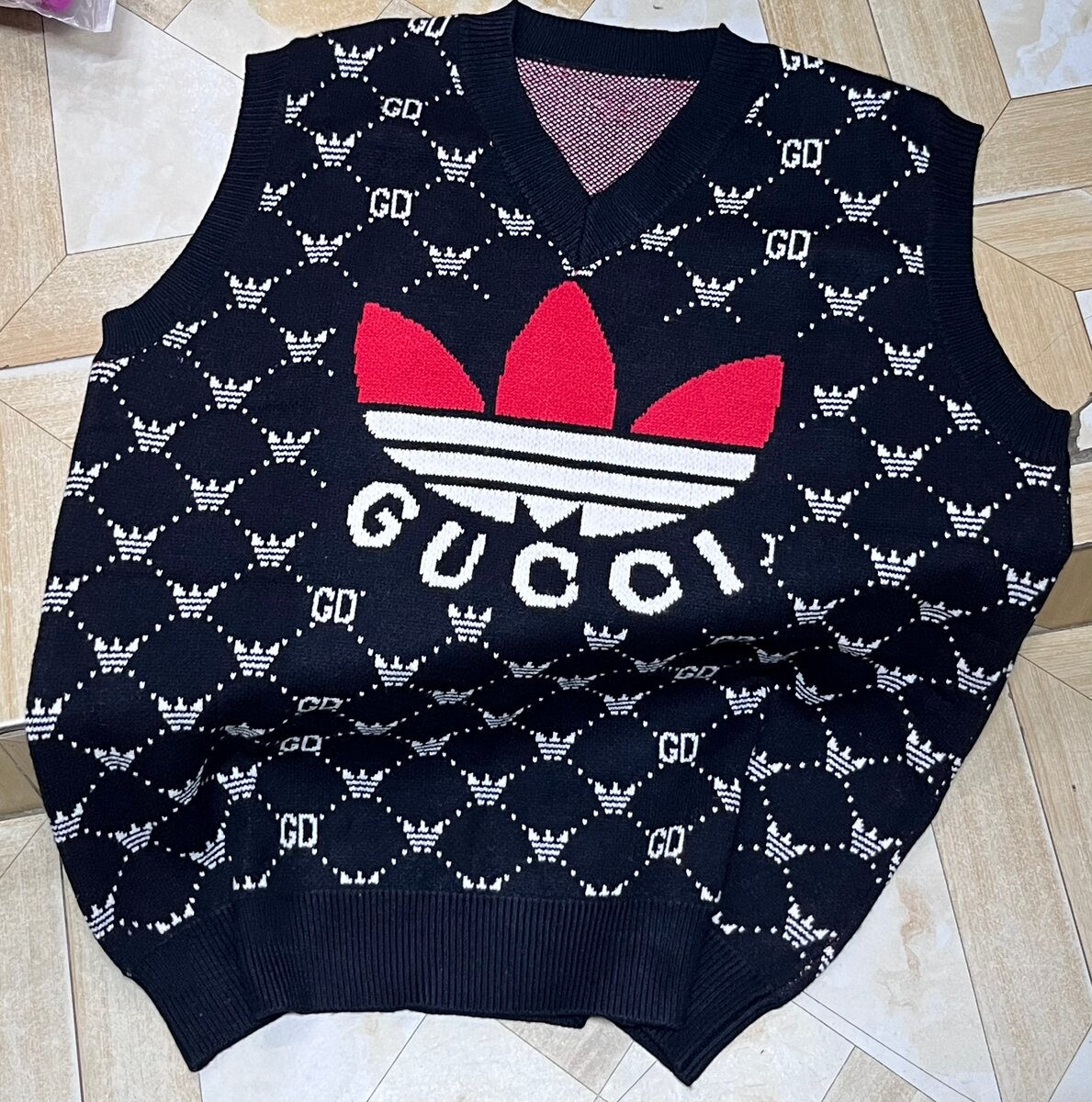 Pulls sans manches colorés